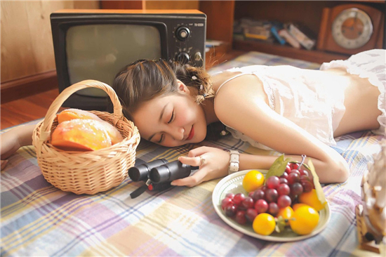 蜜柚直播下载安装无限看:一款不用花钱就能免费观看热播影视剧集的手机视频播放器